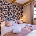 Jestesmy Na Ty - Apartmán